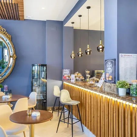 加的斯广场spa酒店 酒店 4*