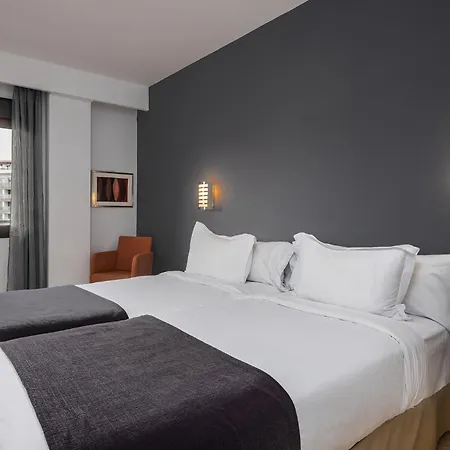 Plaza Hotel 4*