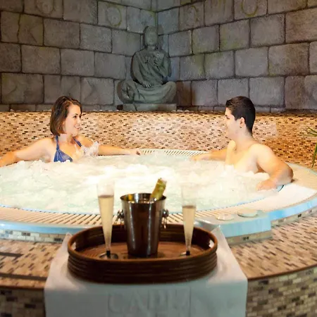 Plaza (adults Only) Hotel