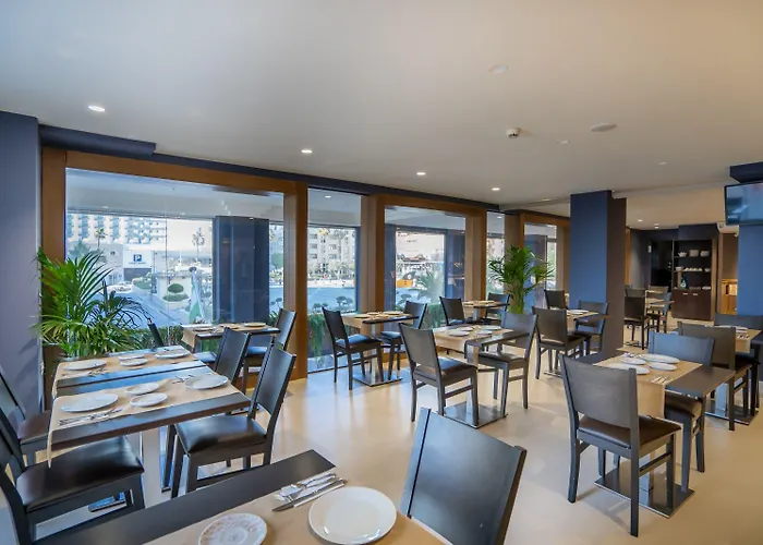 加的斯广场spa酒店 酒店 4*