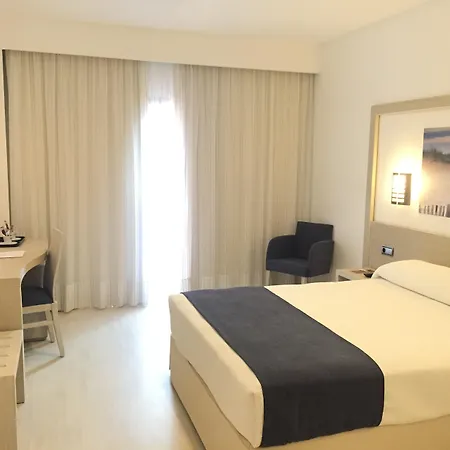 Ξενοδοχείο Plaza (adults Only) 4*